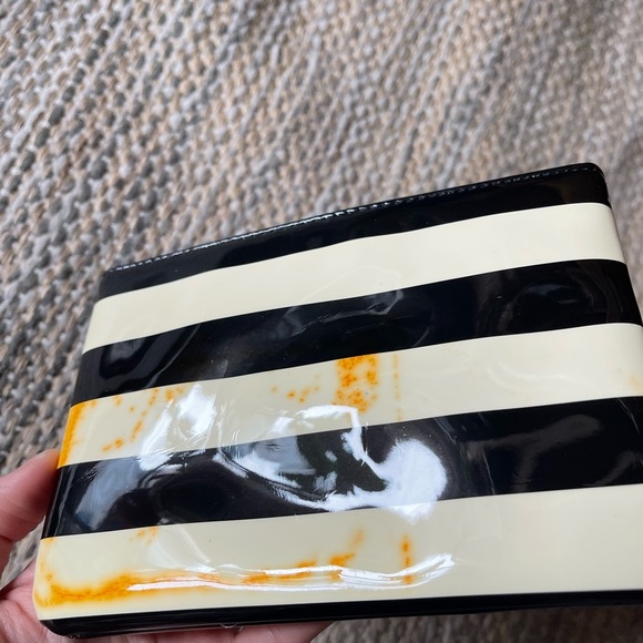 Kate spade black white striped zippered pouch small patent leather clutch bag - Picture 5 of 7